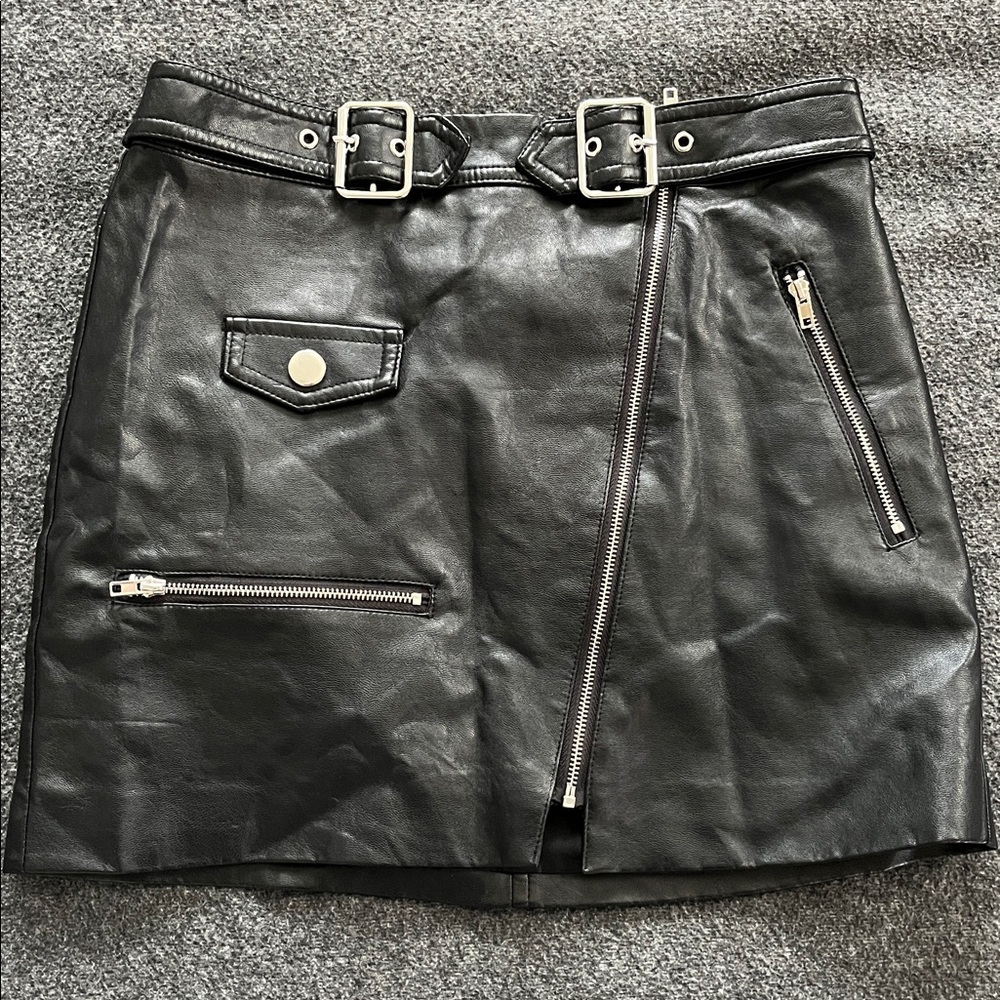 Forever 21 Goth Black Mini Skirt with Zipper Details